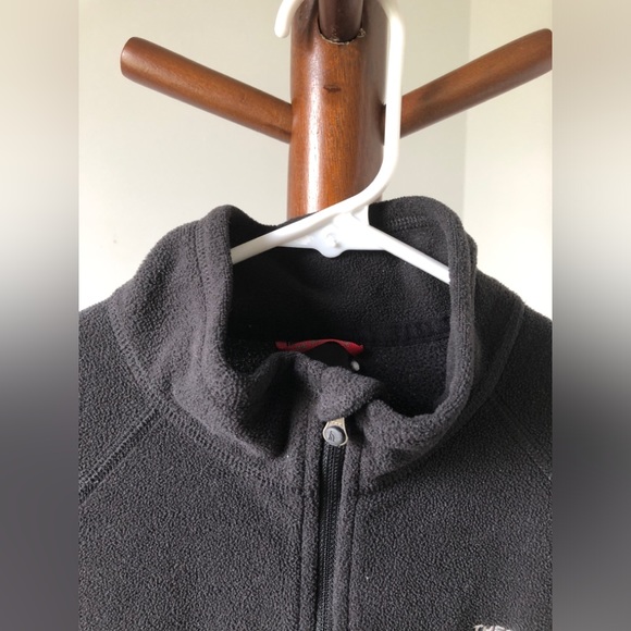 The North Face Womens Quarter Zip Lightweight Pullover Fleece Black | Medium - Picture 2 of 7